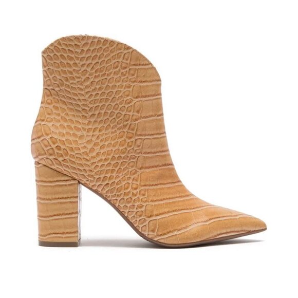 Nine West Women's EUC Tan Vegan Leather Animal Print Embossed Booties Size 8 - Picture 1 of 12